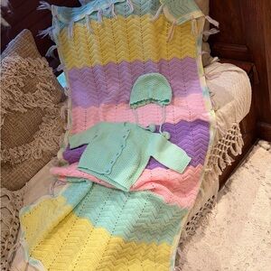 Pastel Knit crochet baby infant handmade Set
Cardigan sweater hat fringe blanket